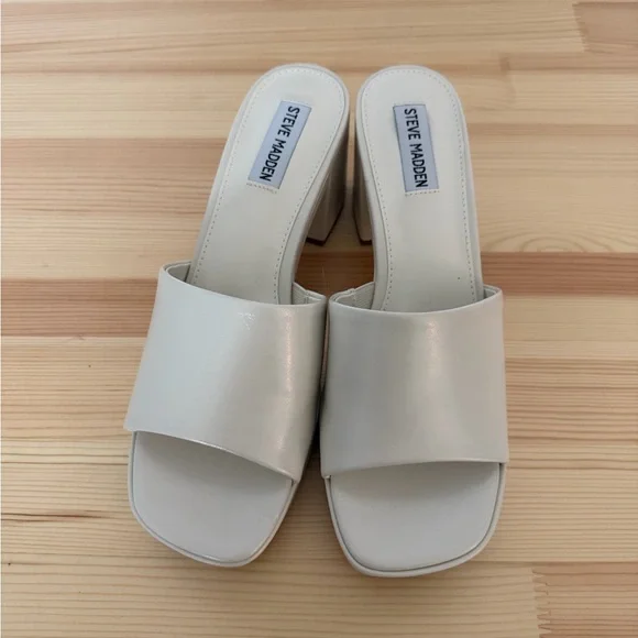 Steve Madden Isiah Platform Sandal - Picture 2 of 5